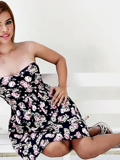 Asian transgender selenashemale dildo