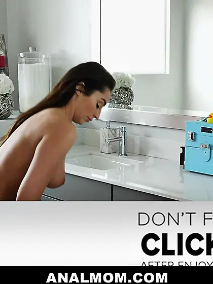 Mom's ass fuck leads to huge cumshot 