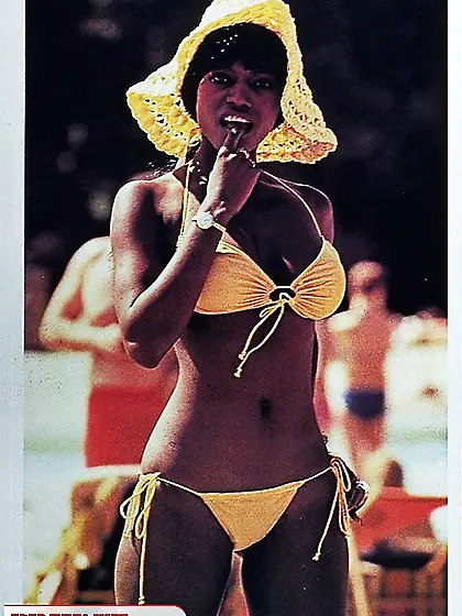 Blonde bombshell steaming hot