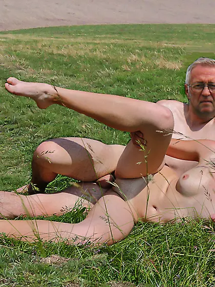 Street Hooker Mariolitta Fuck Public for Cash