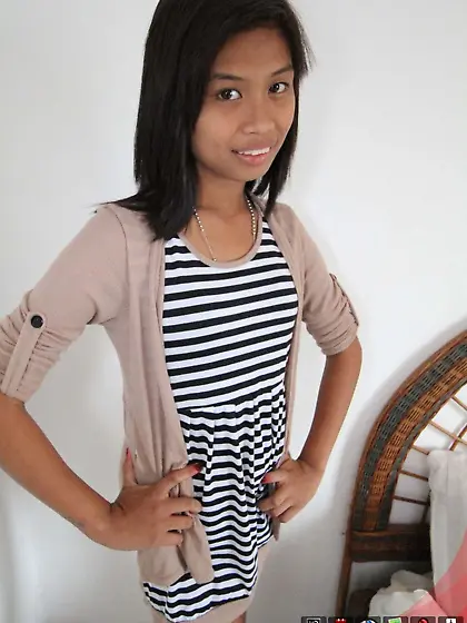 Nothing can stop a brunette with a cameltoe from getting off