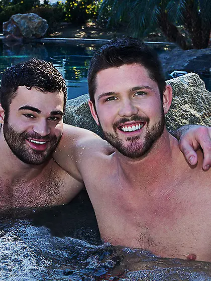 Brunette cub beard pooper