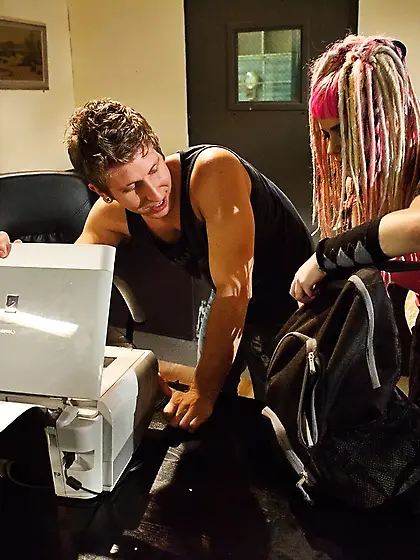 Curly guy comes to fix fax machine and fucks alt chick's tight o