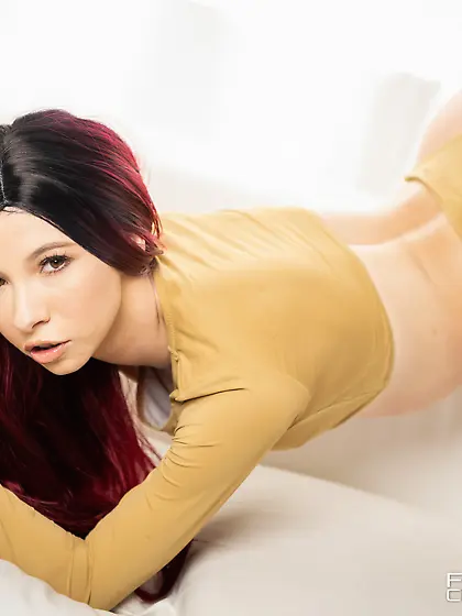 Long-haired bombshell Kenzie Reeves pleasures horny stud in POV