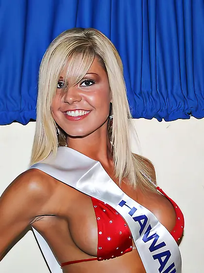 Amanda Lowry