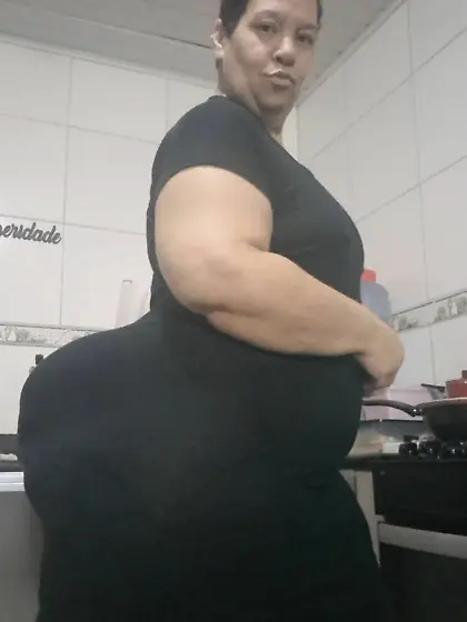 Hermosa Nalgona Latina