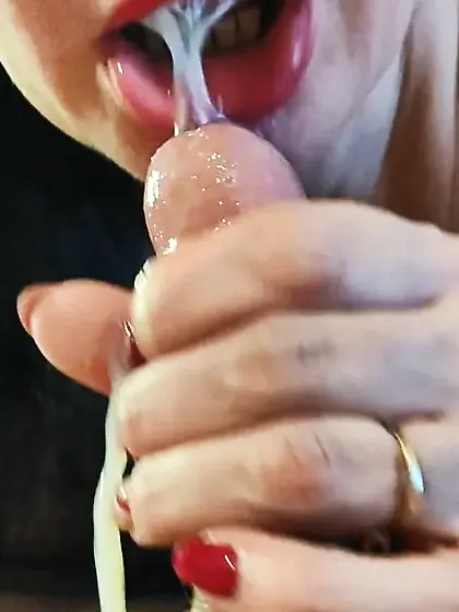 Blowjob, Oral Creampie MILF