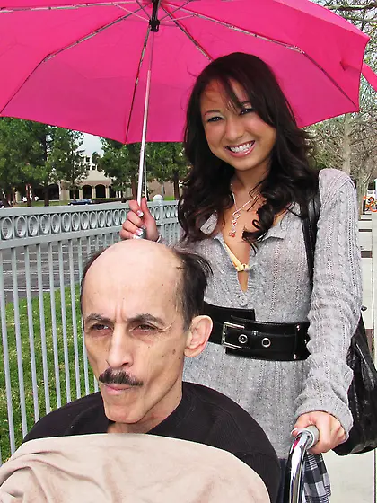 Old geezer enjoying the taste of teen pussy