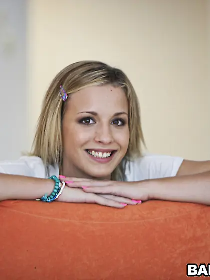 Skinny babe with a nice body is eager for some nasty fun,  she bl