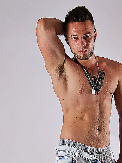 White man LiamDominicC like to snapshot