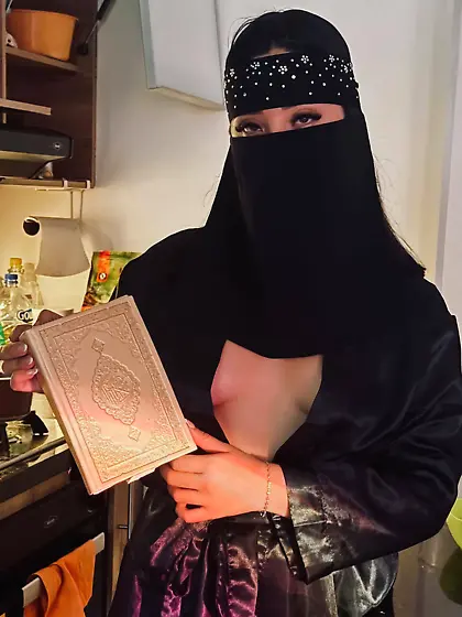 The Quran iş trampled underfoot