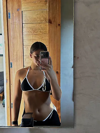 Dutch Sarah is exposed by her boyfriend