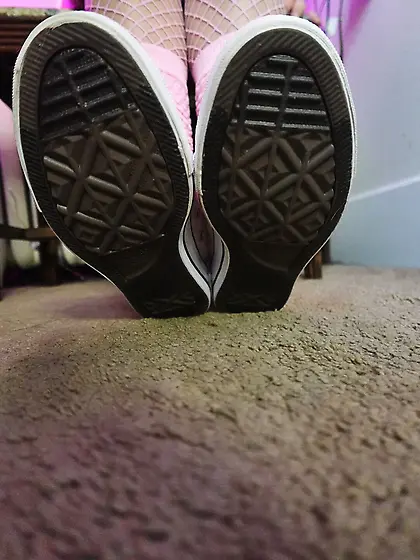 Pretty in pink converse