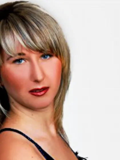 Blonde lana perform cameltoe