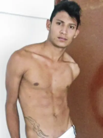 Brunette bernodxxx perform anal