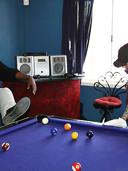 Aiden Starr and Payton Leigh got their cunts banged by hung blac