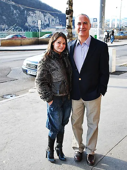 22 yo Brunette Jeni Blowjobs