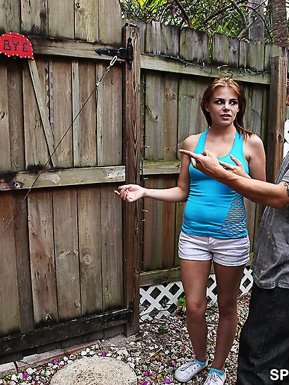 Bitches jizzed on after Bj and pussy waxing