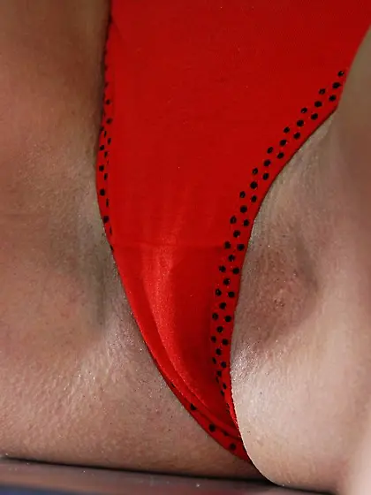 Sassy teen Lesperansa is playing with big clit and sticks the to