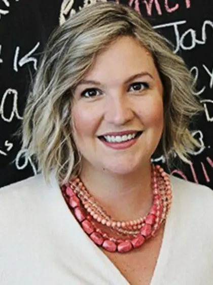 Averil really enjoyed Kristen eating her out