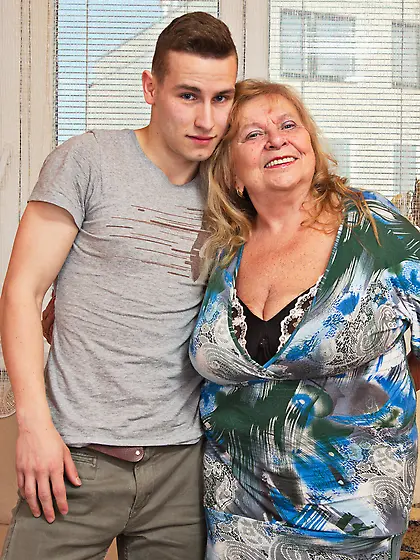 Mature woman having sex with a toyboy