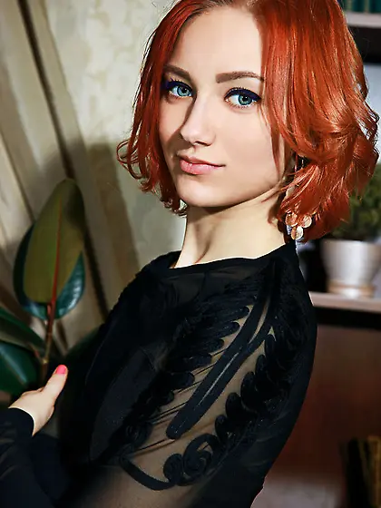 Welcoming strumpet takes black