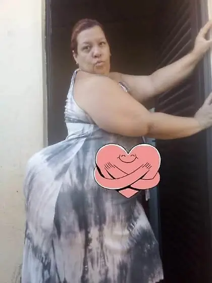 Hermosa Nalgona Latina