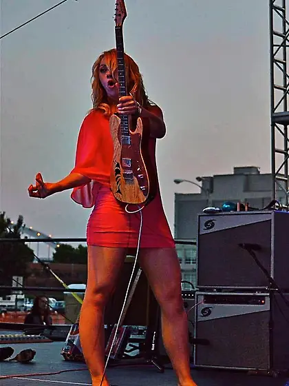 pics and gifs 11-18-25