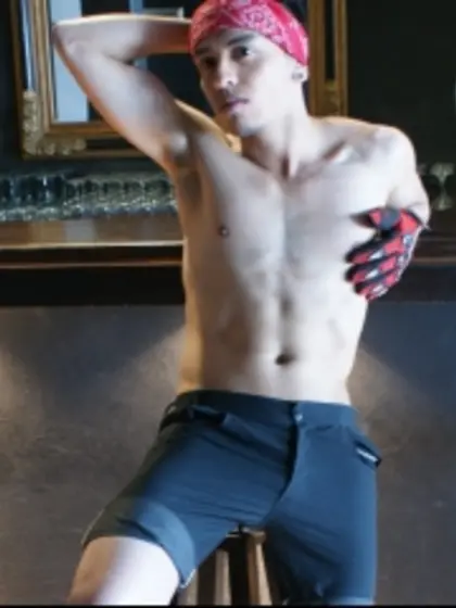 Brunette Dirtyluckas Dildo.