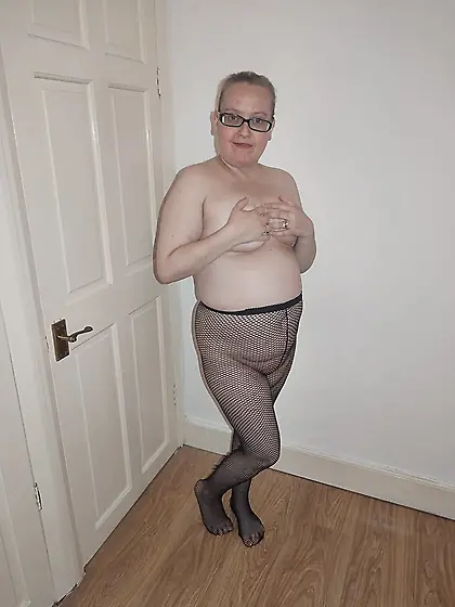 MILF in Fishnet Pantyhose