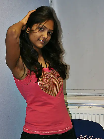 Young indian hottie wanna