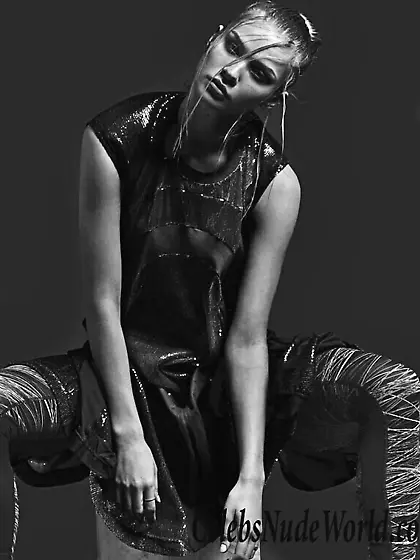 B&W Shots Of A Topless Josie Canseco