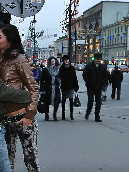 Teen virgin Sandra has