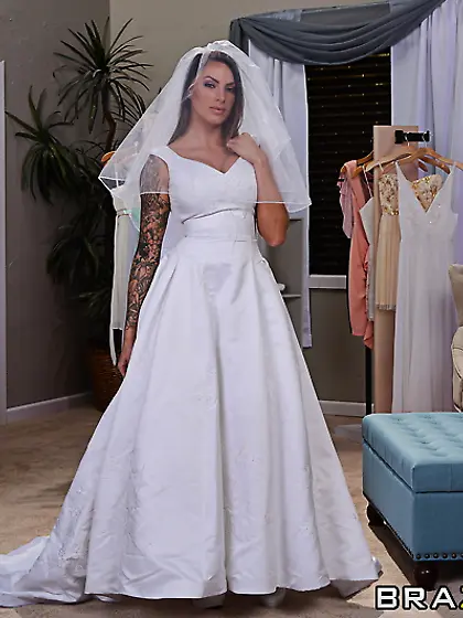 This gorgeous American triple X queen Juelz Ventura just can