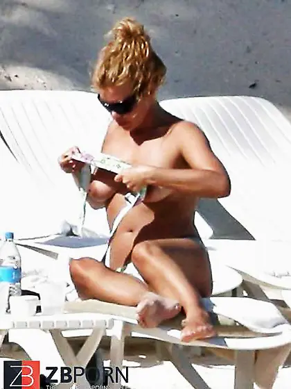 Billie Piper Sans Bra Bathing Suit Pics