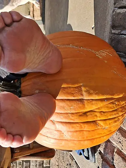 Pumpkin foot-stool