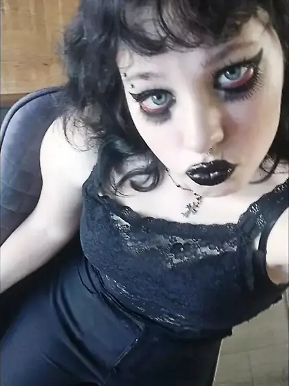 Dutch Goth Girl with great tits