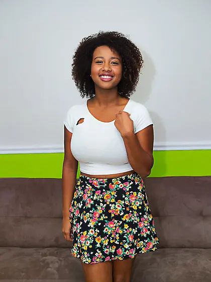 Sweet Ebony model reveals her lovely saggy breasts and cute shav