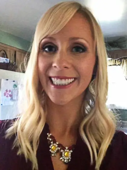 Joe gets Sara to show her tits and bit of pussy