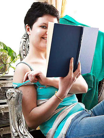 Brunette natural amateur