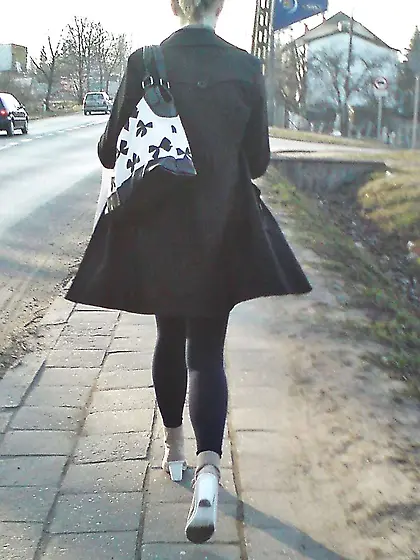 Uber-Cute platinum-blonde gorgeous high-heeled shoes hidden cam