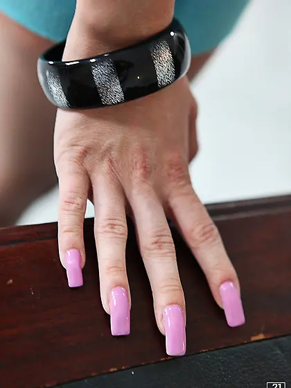 Angelina Rich's unseen preparations before office fuck scene wit