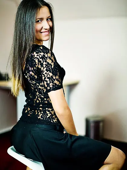 French young brunette