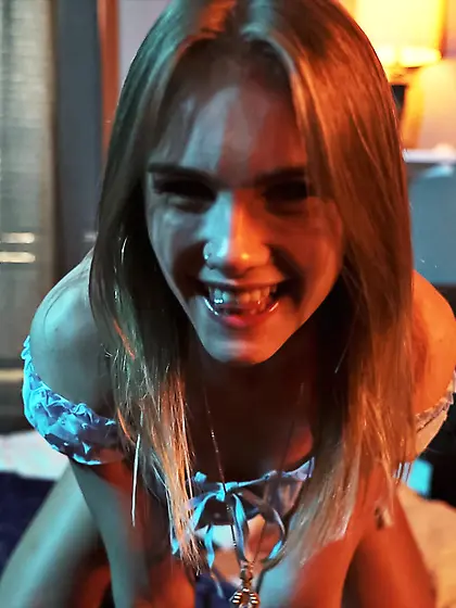 Natalie Knight plays with massive dildo in bed