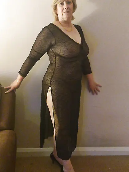 birmingham grandmother karen shows tits and cunt