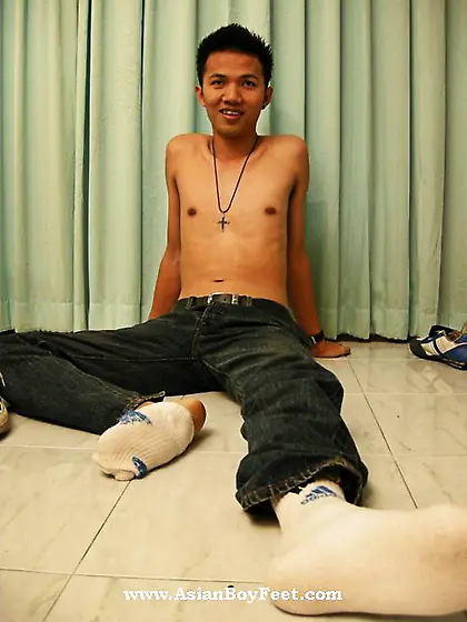 Asian dude peels white