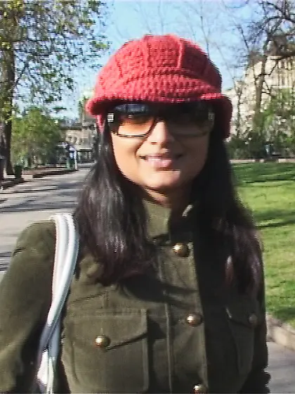 Ponytailed blondie takes money