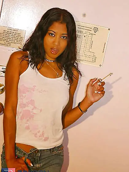 Lily Thai - Smoking Fetish at Dragginladies