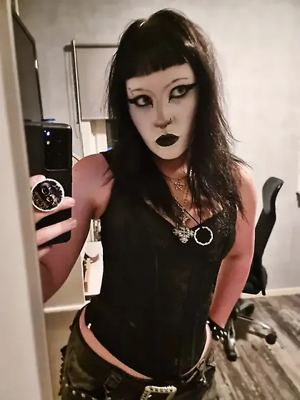 Dutch Goth Girl with great tits