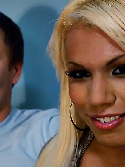 Commanding blonde tranny bends